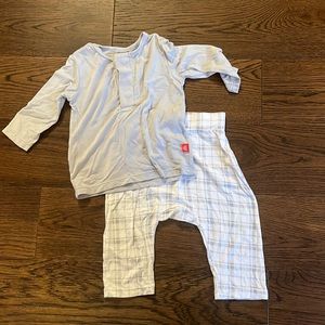 Magnetic Me outfit. 0-3 months. LIKE NEW